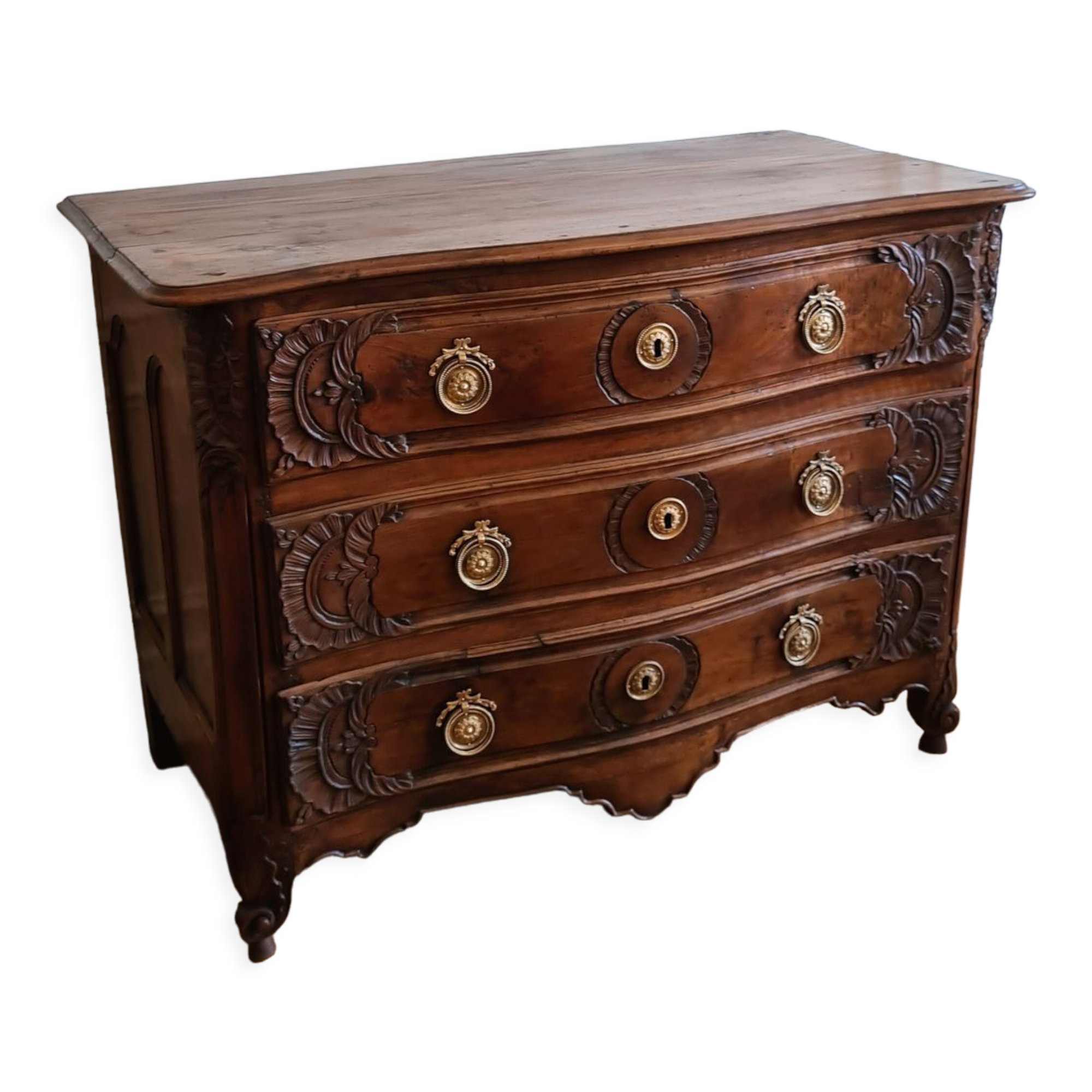 Louis XV period walnut chest of drawers, circa 1760