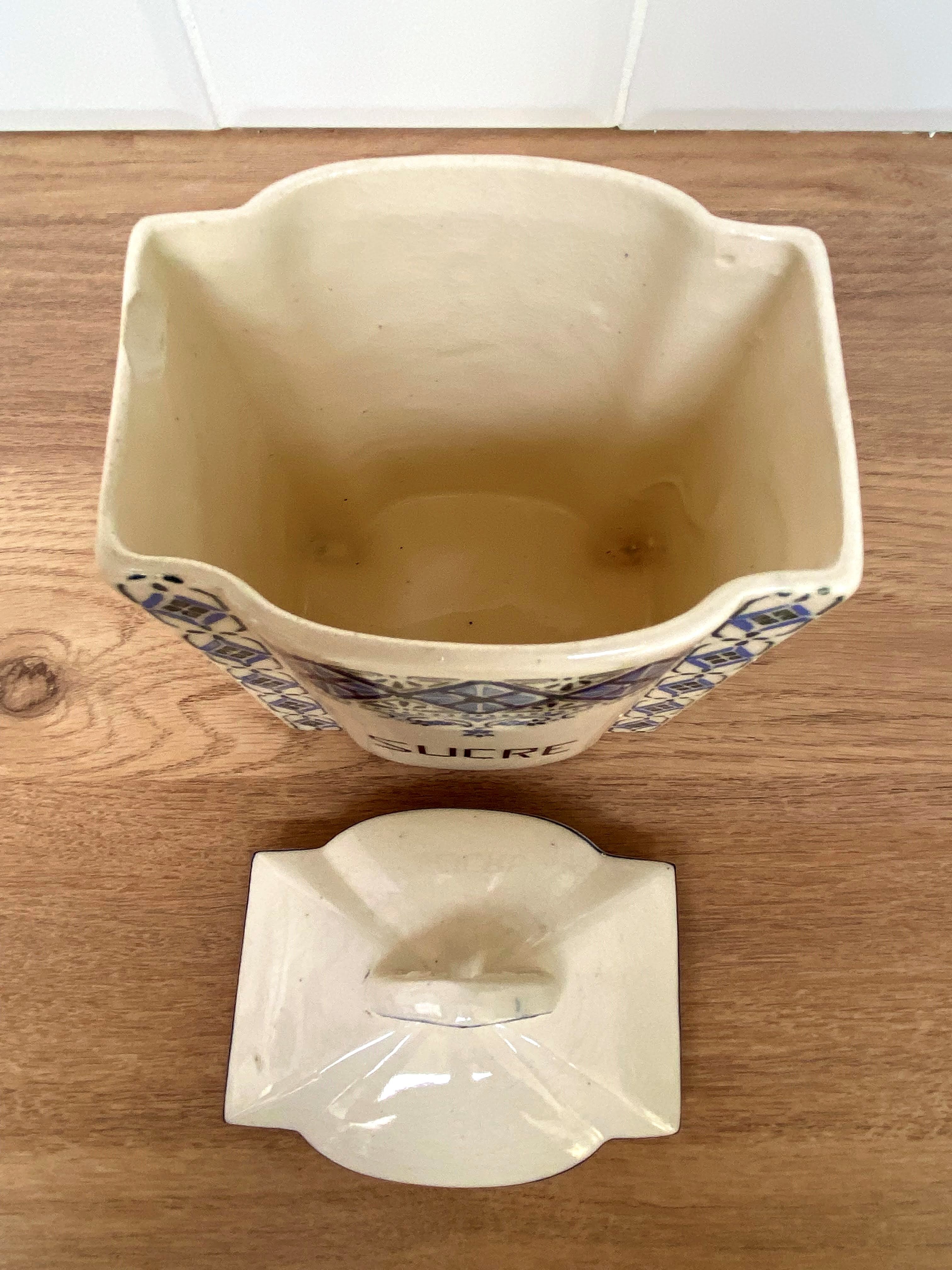 Spice pot in earthenware