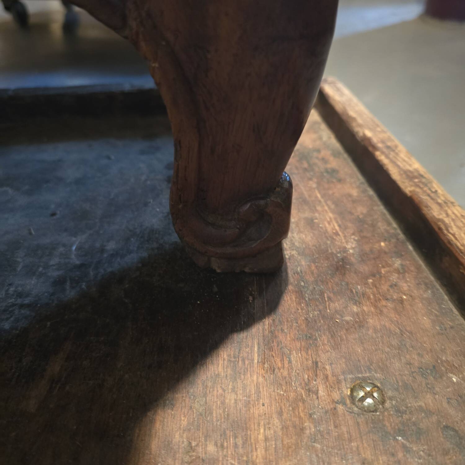 Curved Louis XV commode, 18th century.