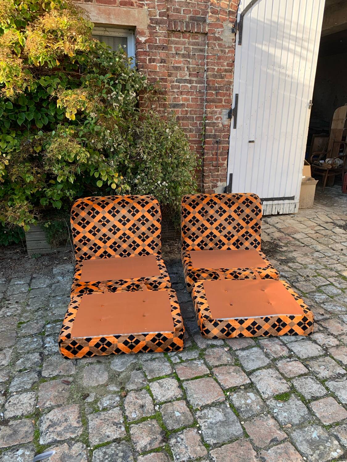 Vintage 70s modular sofa chairs