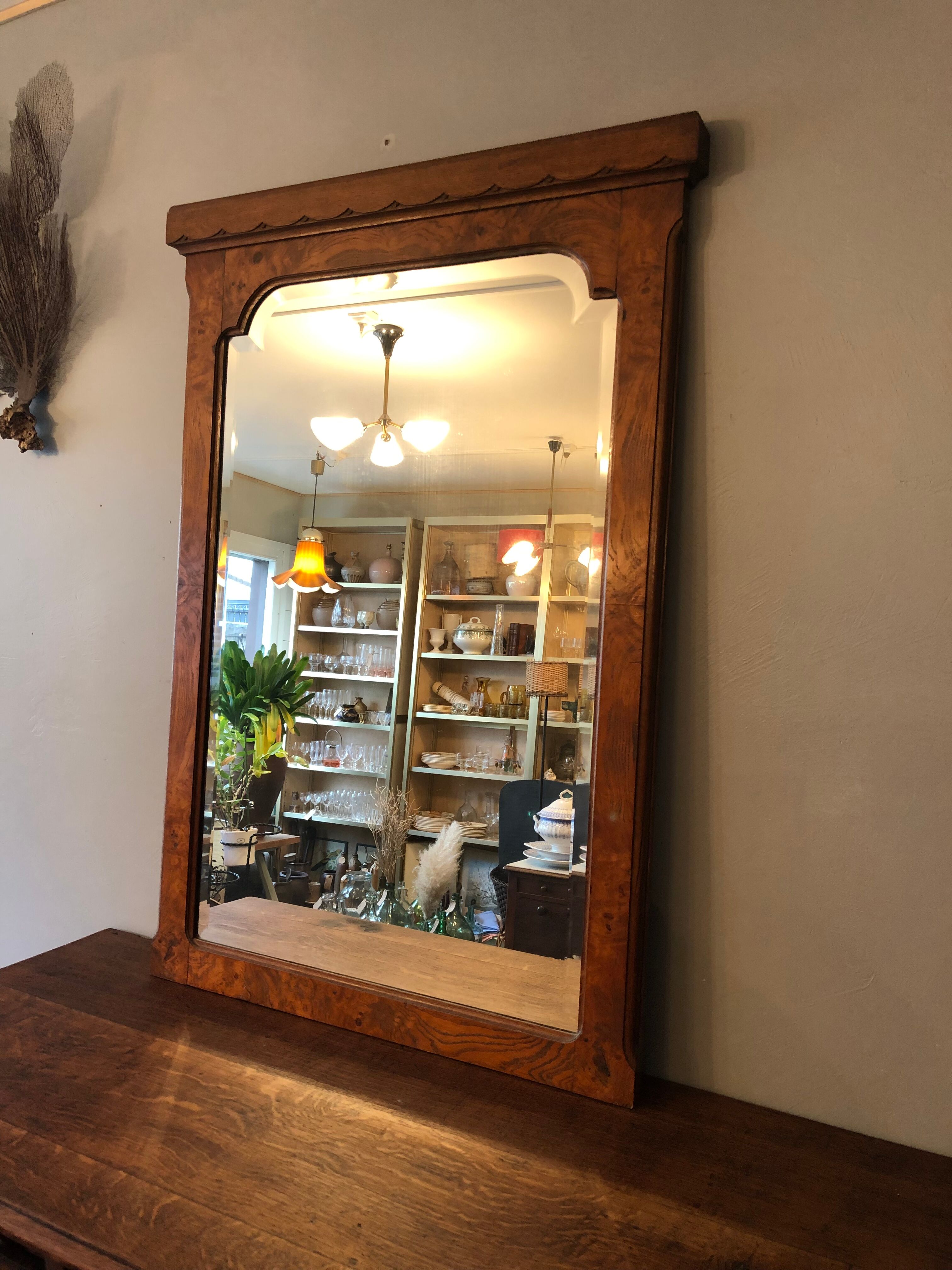 Mirror to pose art deco