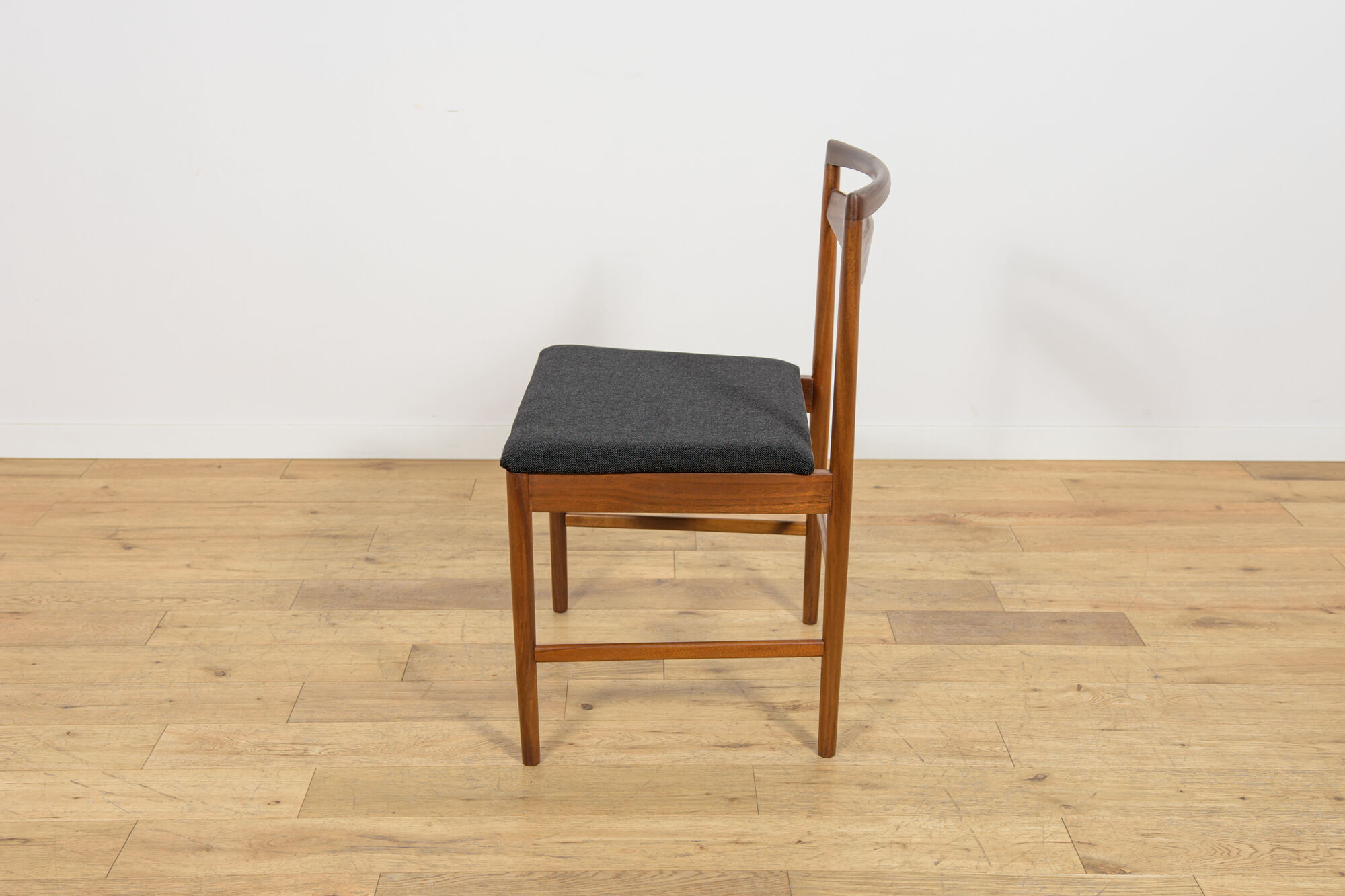Mid-Century Model 9513 Dining Chairs by Tom Robertson for A.H. McIntosh & Co., United Kingdom, 1970s, Set of 4