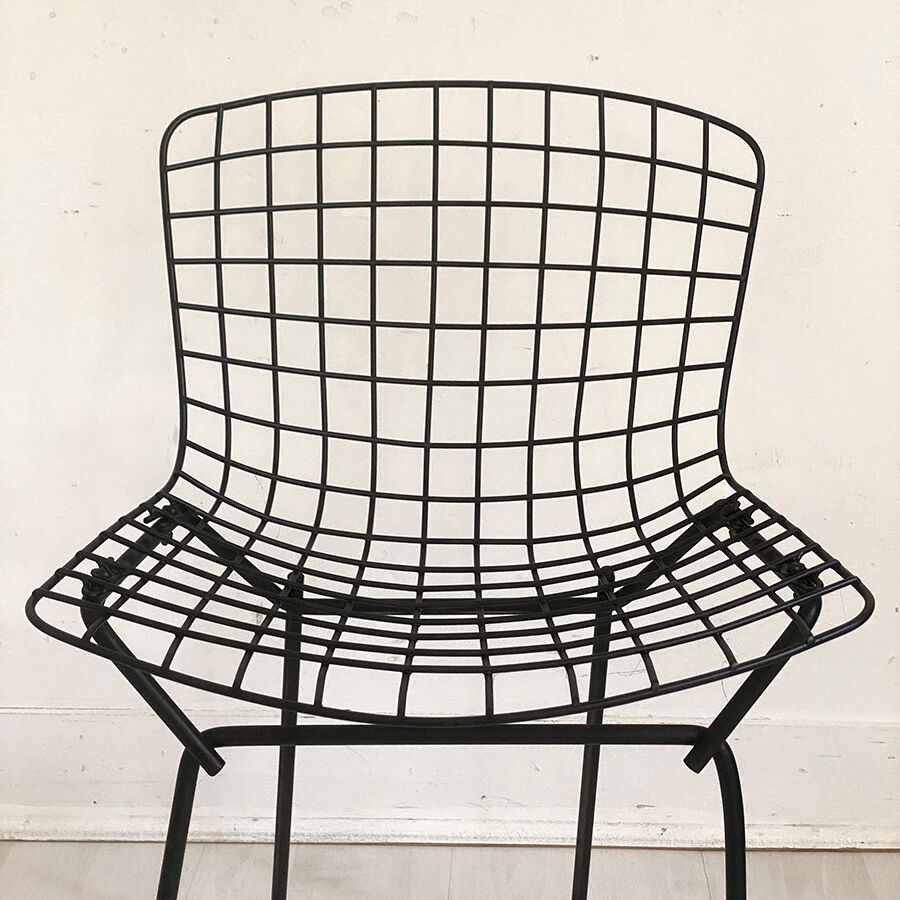 Wire chair by Harry Bertoia child model