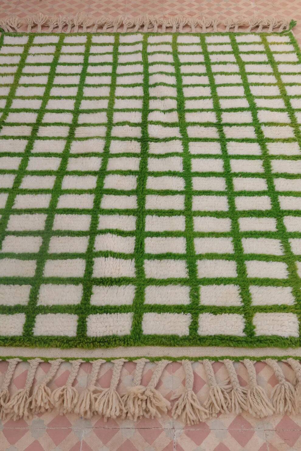 Traditional hand-woven Beni Ouraine rug, size 150 x 250 cm