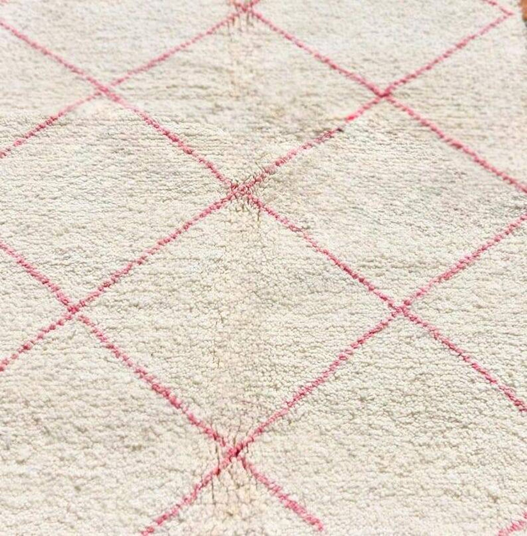 Handmade Moroccan rug 250cm x 150cm