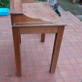 Dressing table or toilet table