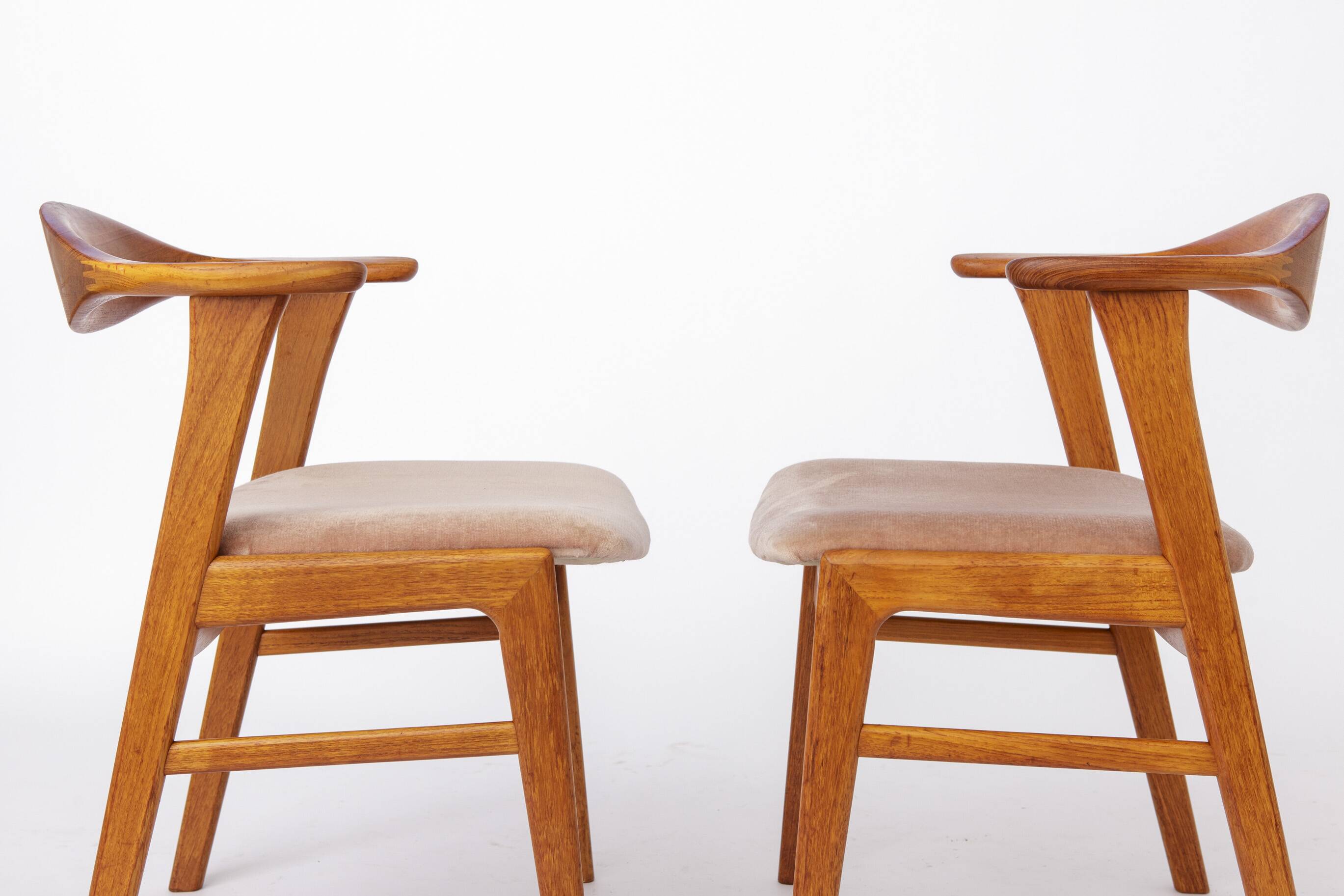 Set of 4 Erik Kirkegaard Chairs Model 49, Danish Mid Century 1960s Teak