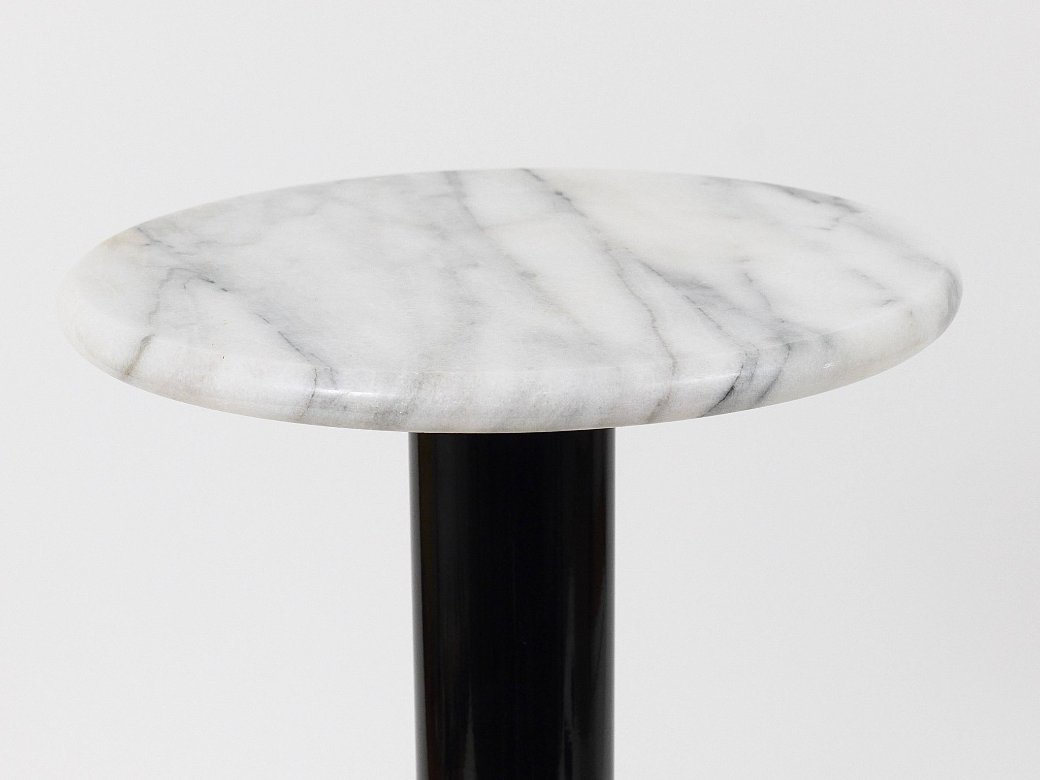 Postmodern pedestal table / plant stand in white Carrara marble, Italy, 1980s