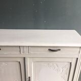 Parisian dove buffet