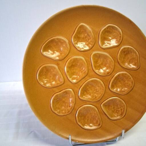 Brown ceramic oyster serving dish in good condition