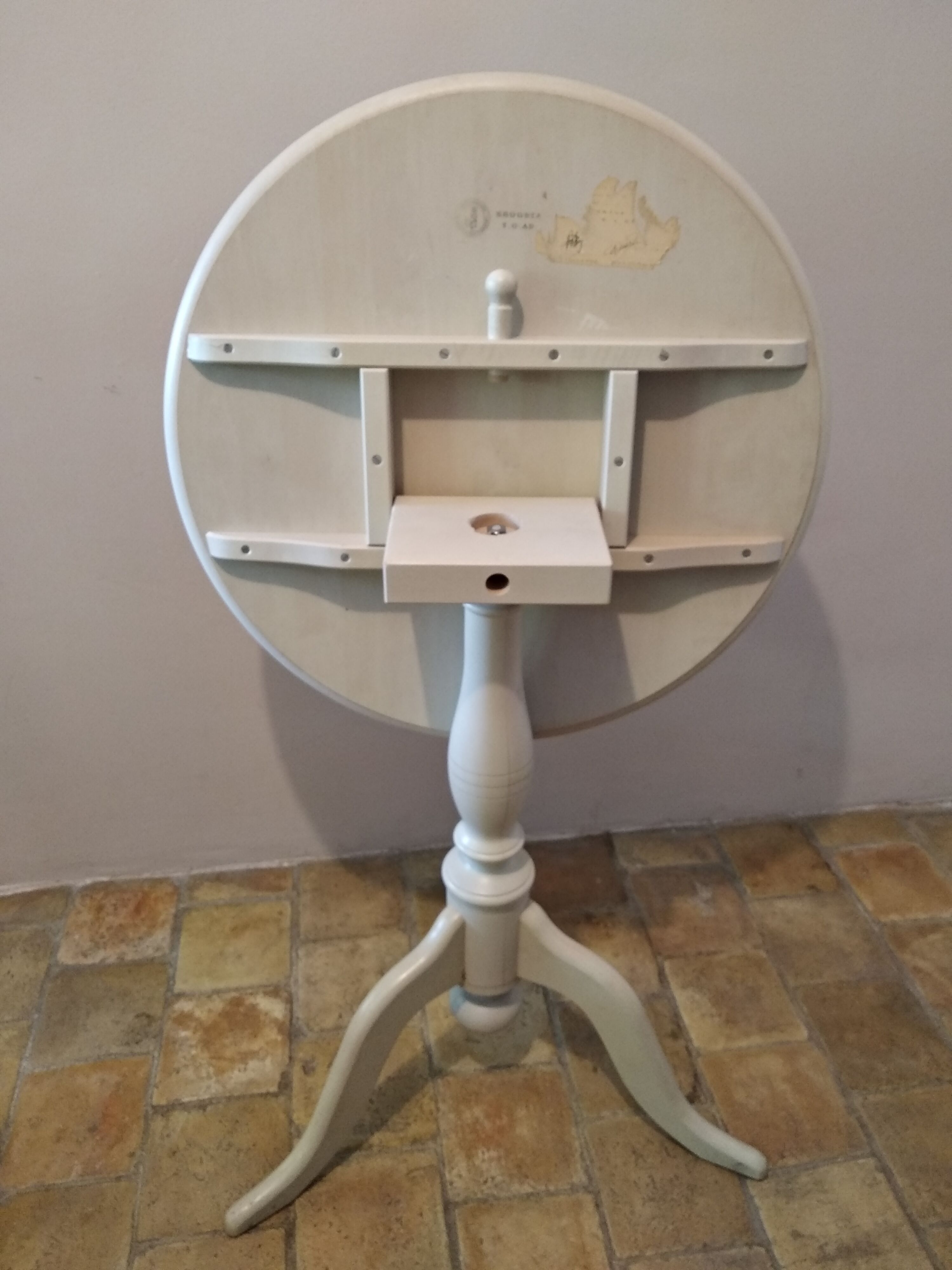 Guéridon gustavien Ikea