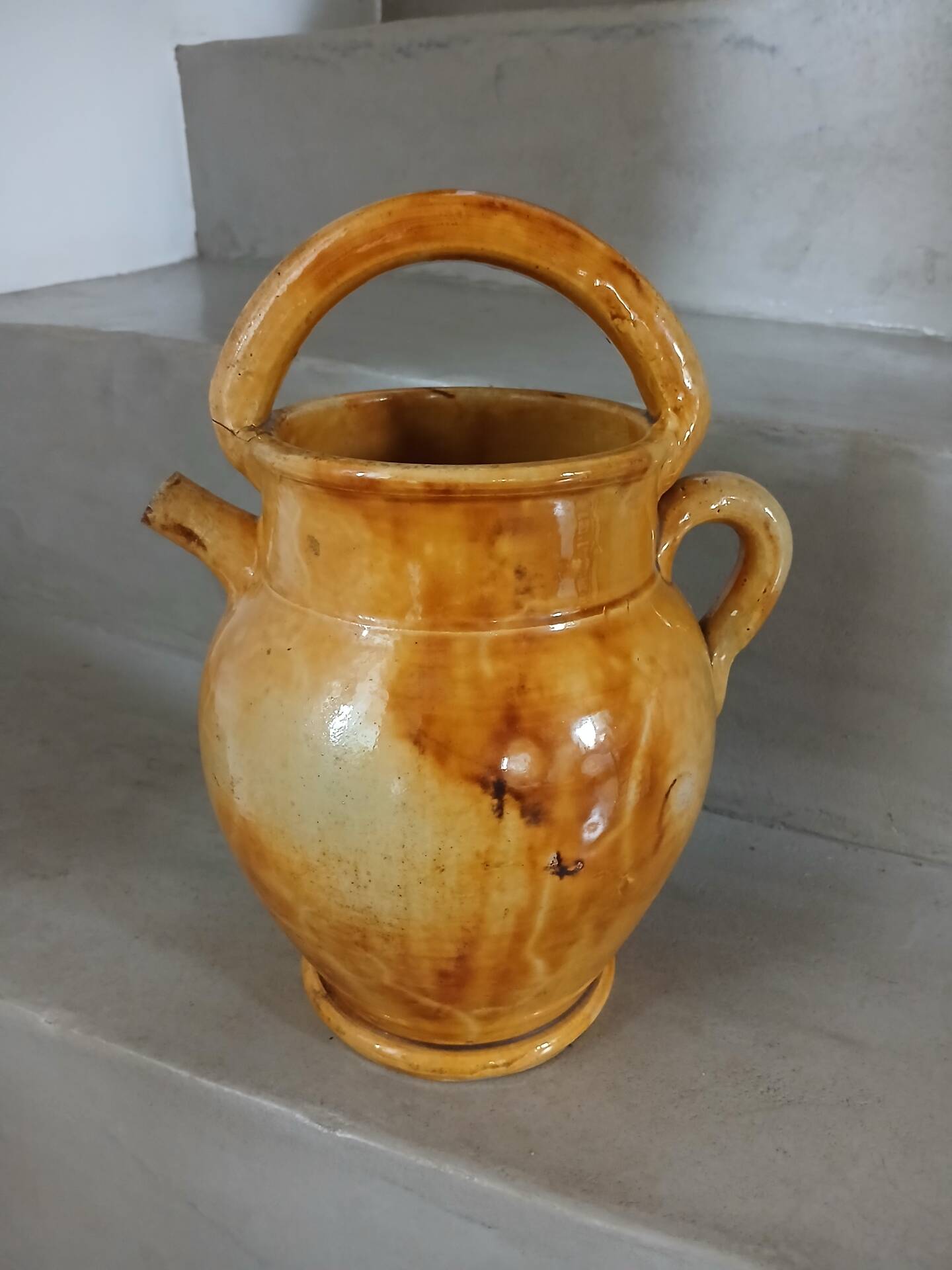 Old Provençal jug from Vallauris