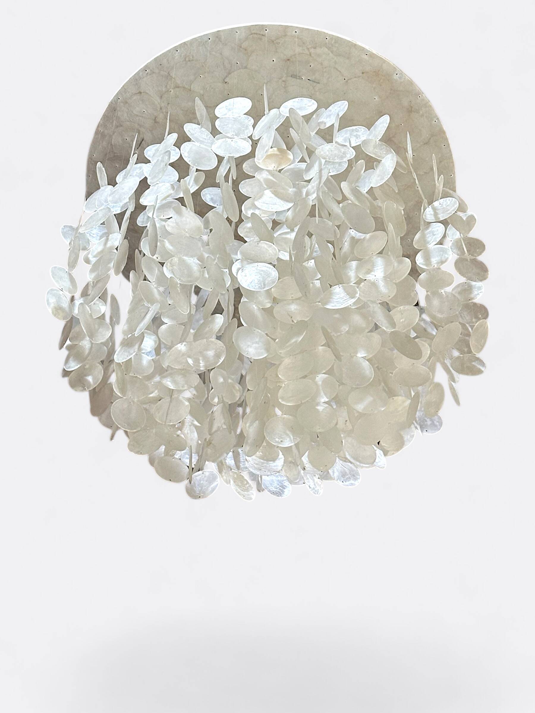 Petit lustre artisanal balinais en nacre