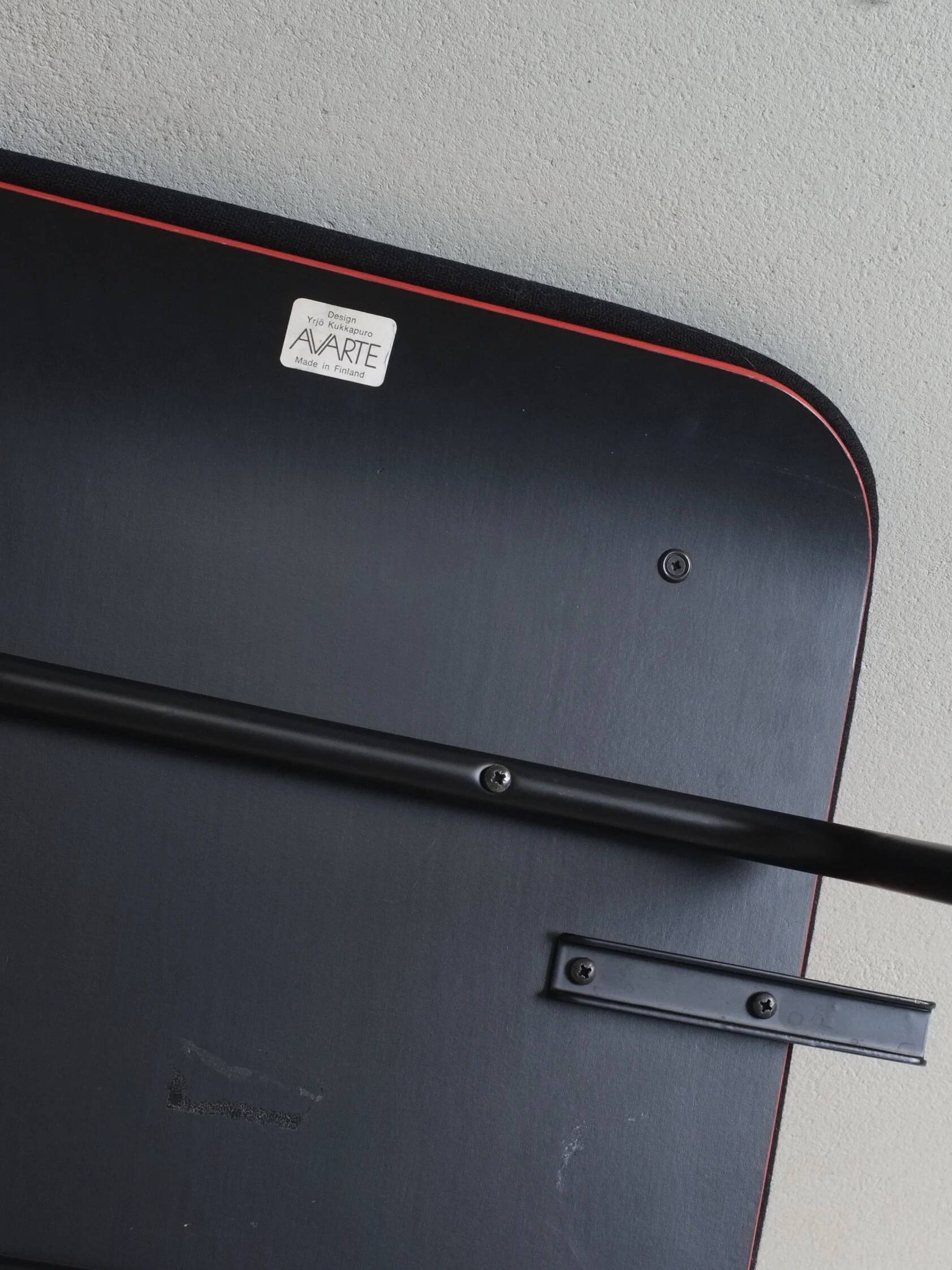 Black and red armchair by Yrjö Kukkapuro for Avarte, Finland, 1980s