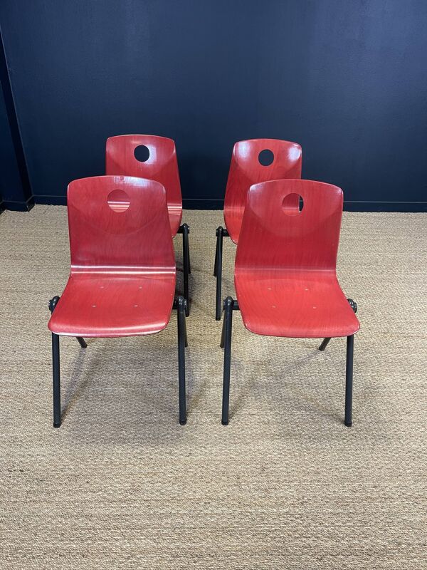 Ensemble de 4 chaises Galvanitas S30 rouge framboise / acier gris années 70