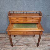 Antique Louis Philippe style desk with a tiered design - walnut - 19th century