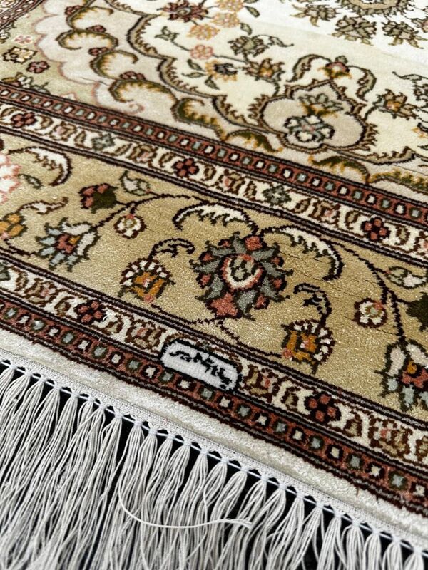 Tapis Hereke en soie