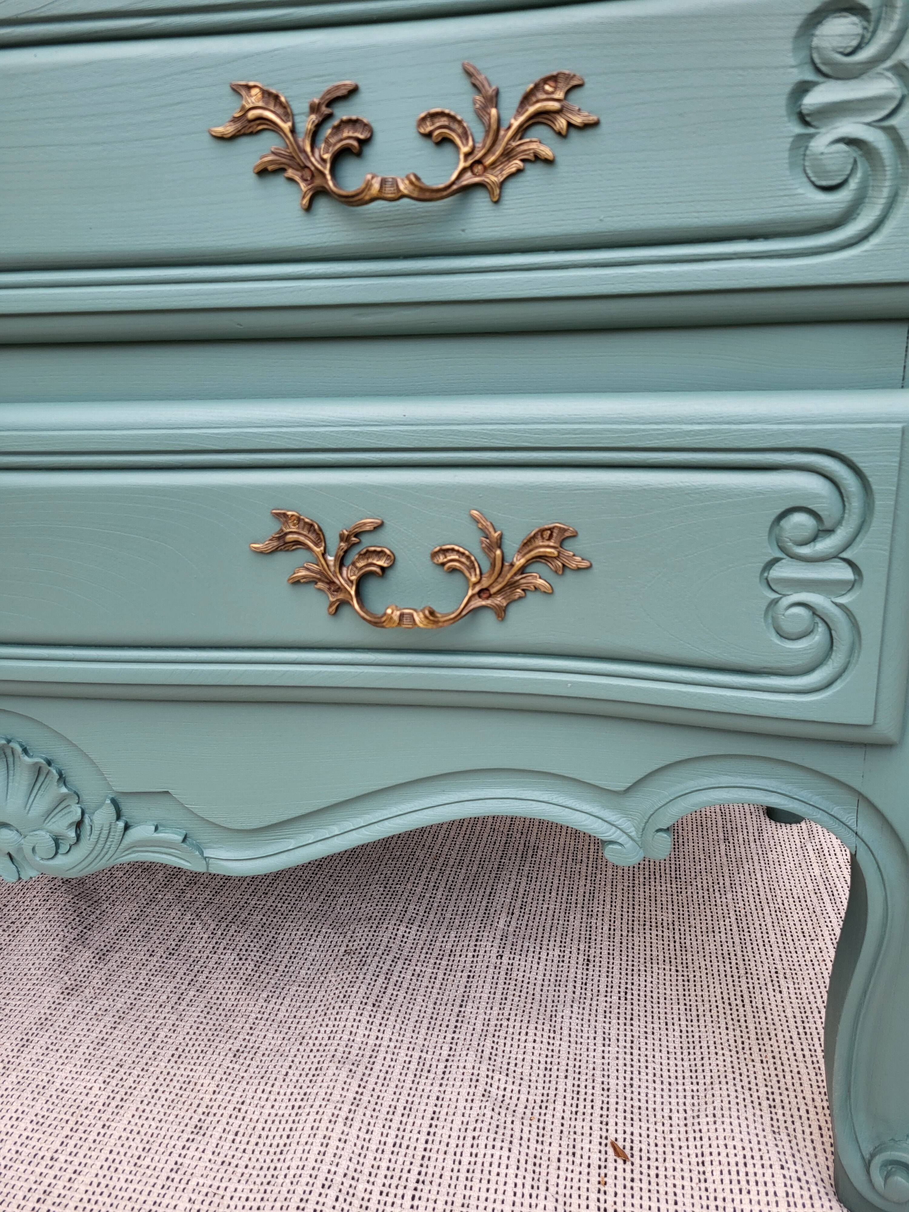 Louis XV chest of drawers