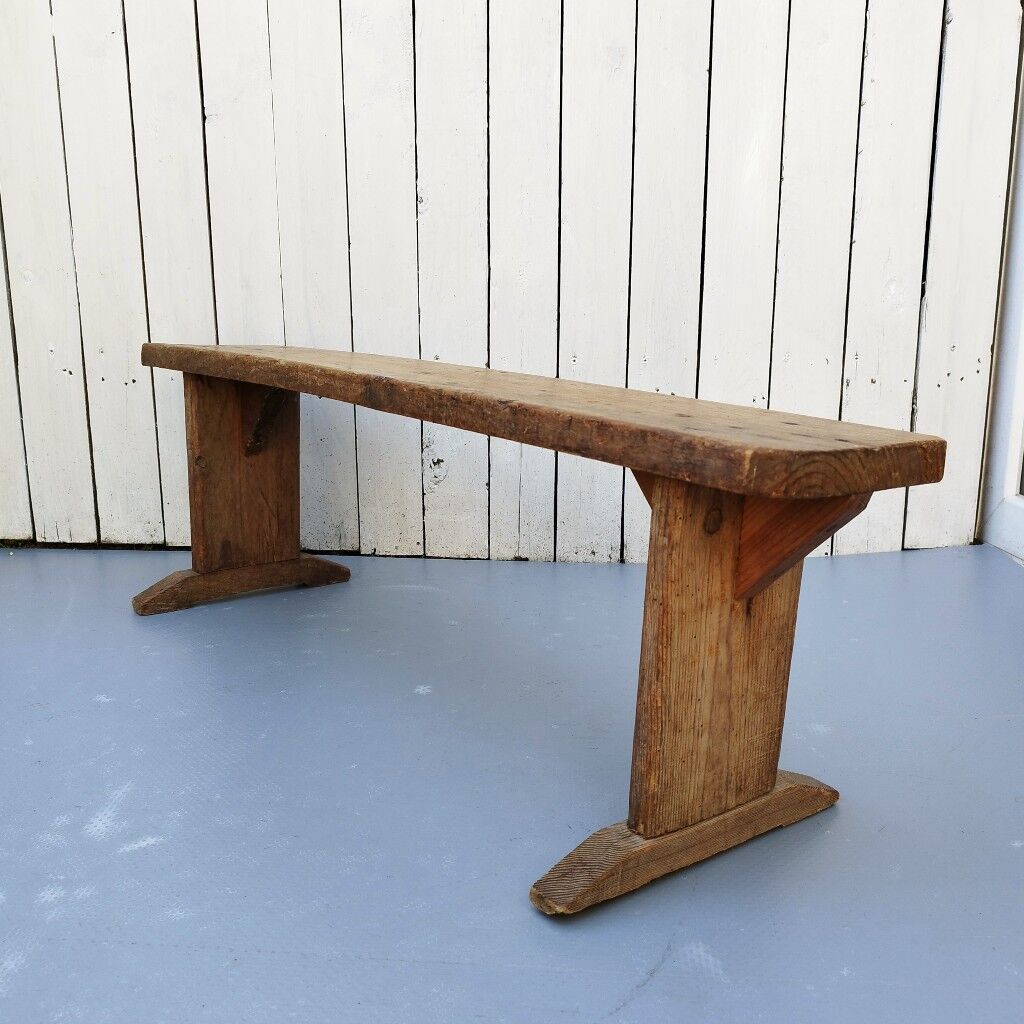 Farm bench enfan vintage countryside