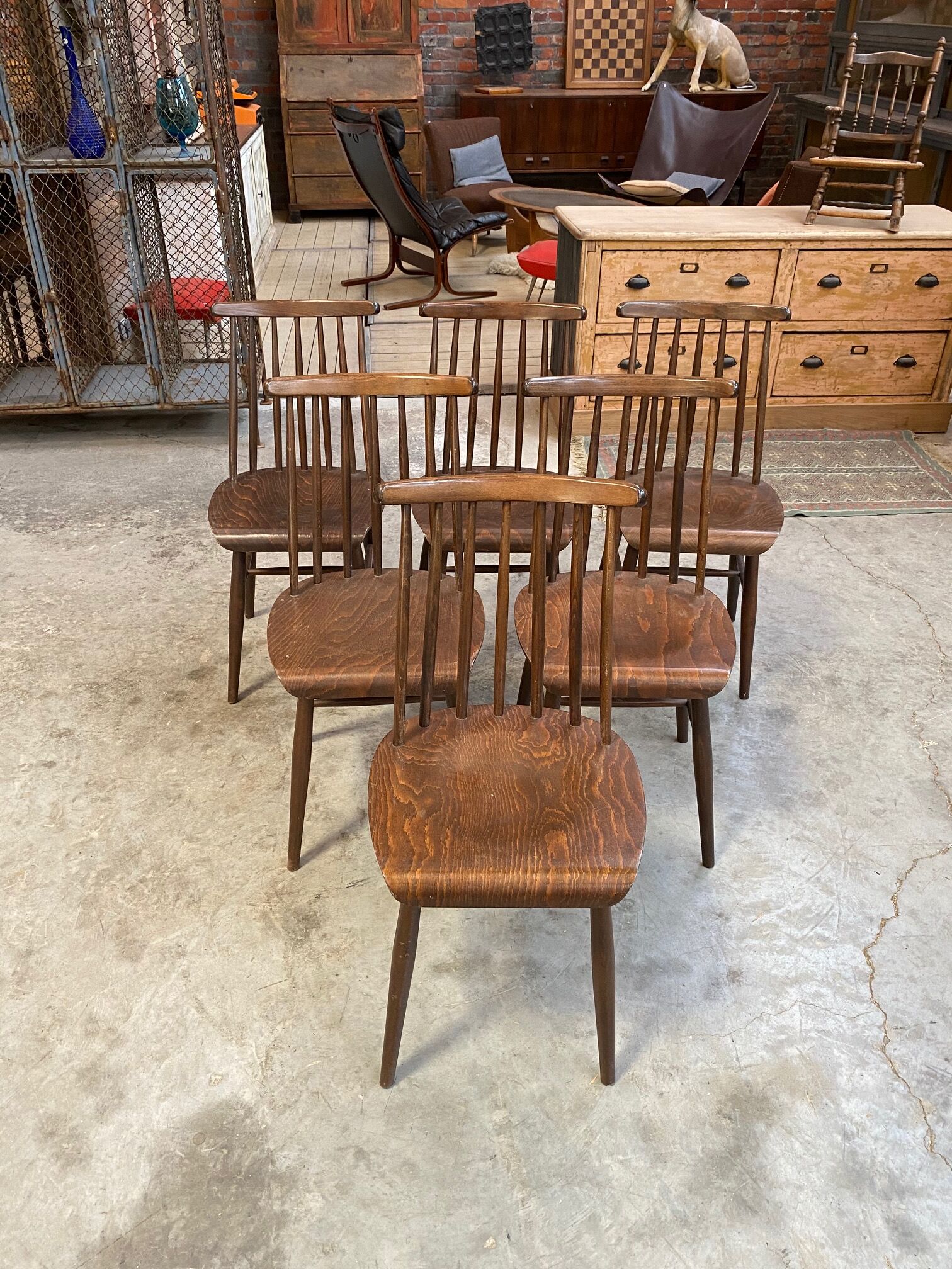 Suite de 6 chaises de bistrot vintage
