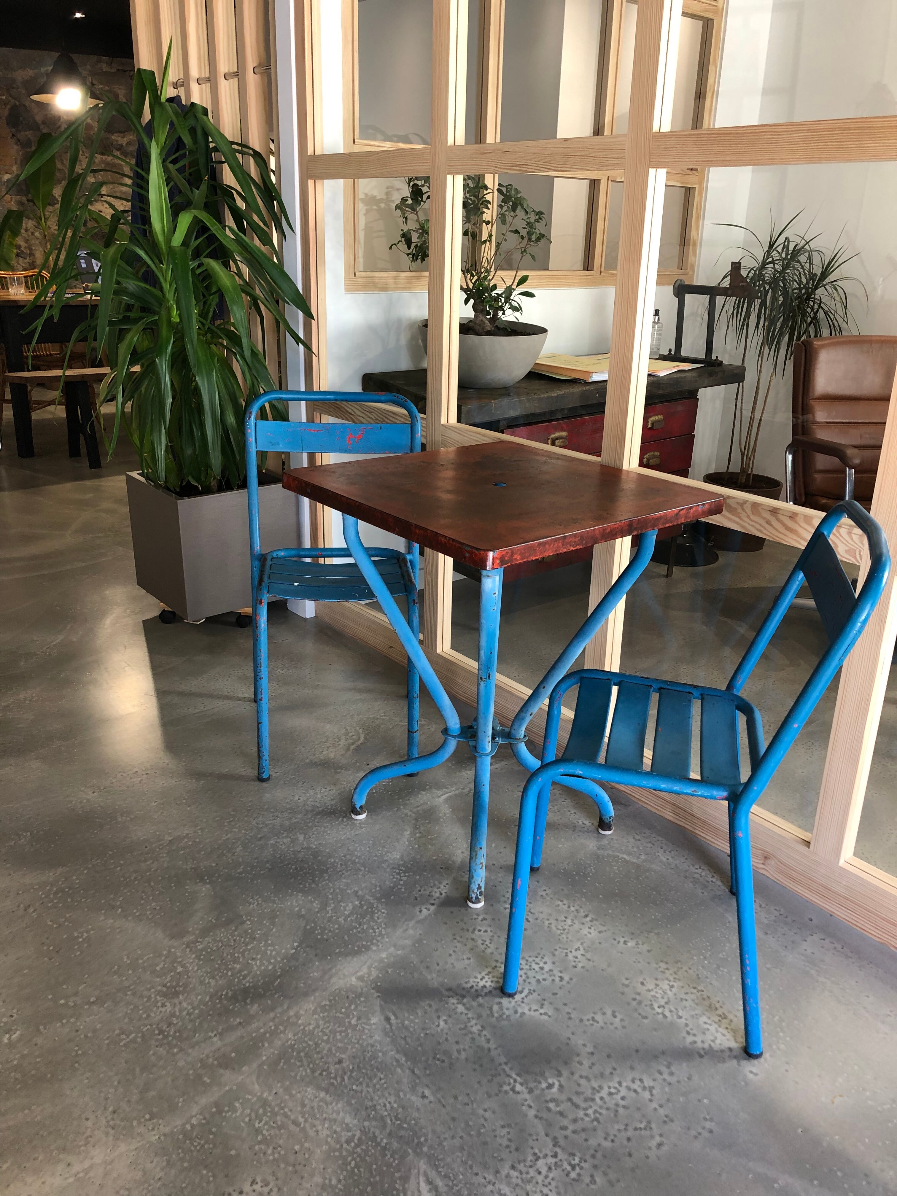 Table + two Garden Chairs Tolix