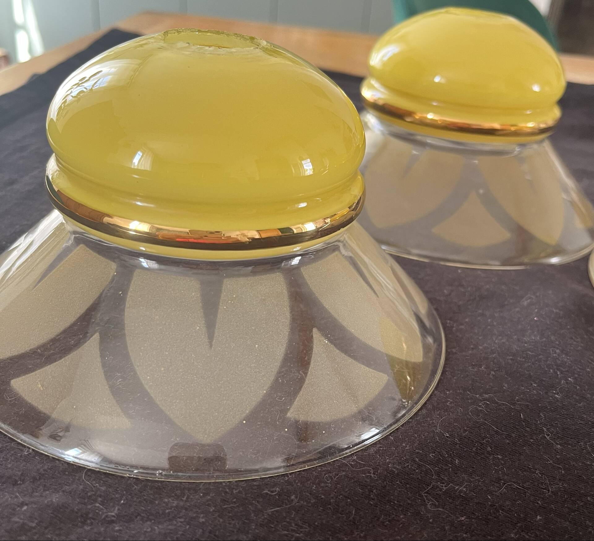 Set of 3 frosted glass and yellow opaline tulips — Vintage 1970