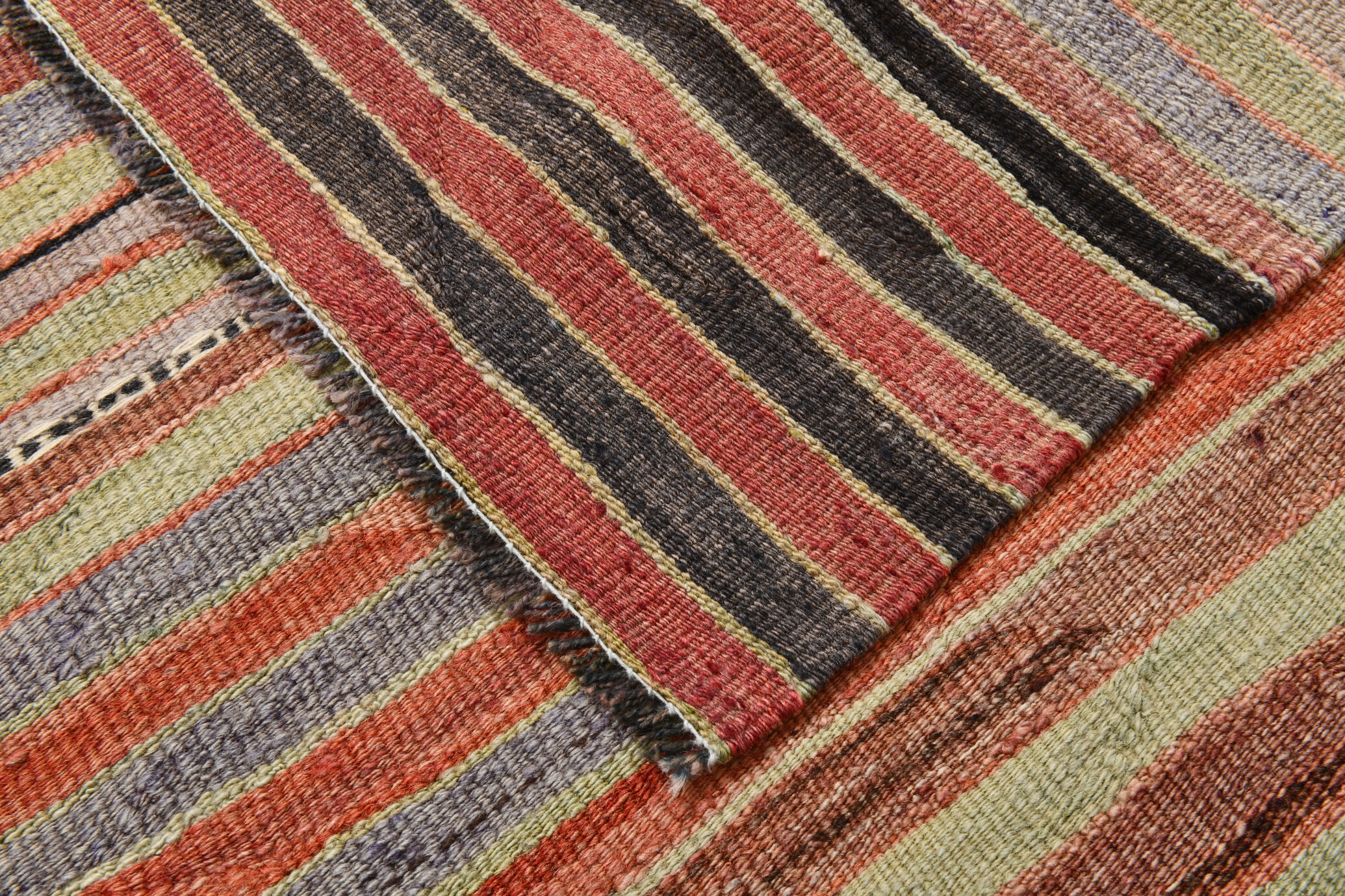 Wool on cotton kilim rug 202x166cm