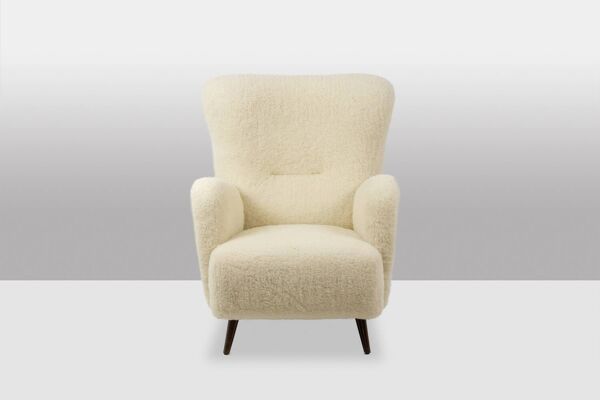 Fauteuil, ou bergère, avec son tissu à bouclettes. Années 1950