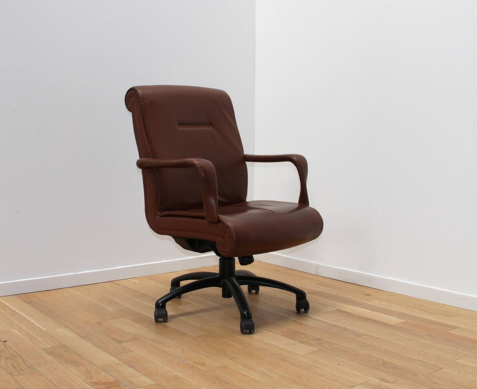 Fauteuil de direction vintage, Poltrona Frau