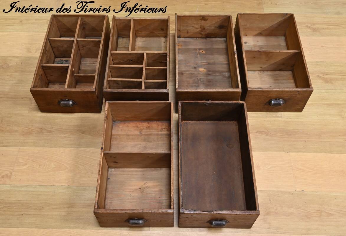 Oak apothecary counter – 1920