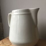 Broc pichet blanc en porcelaine à feu de Grigny