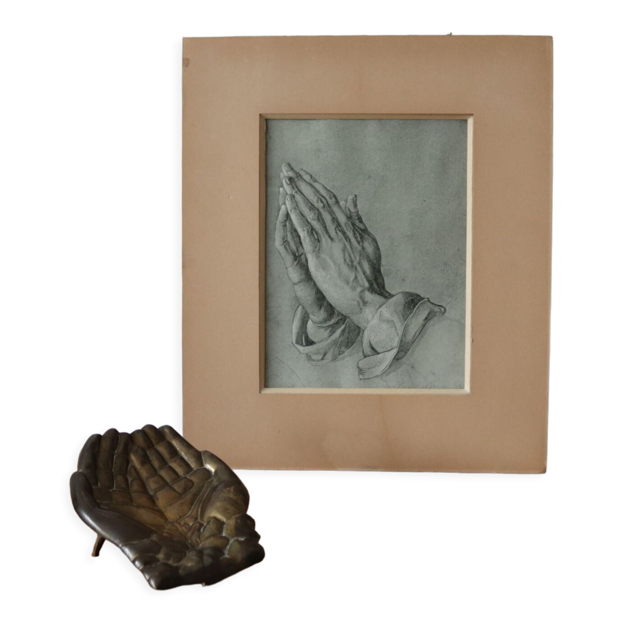 Illustration prints hands in prayer