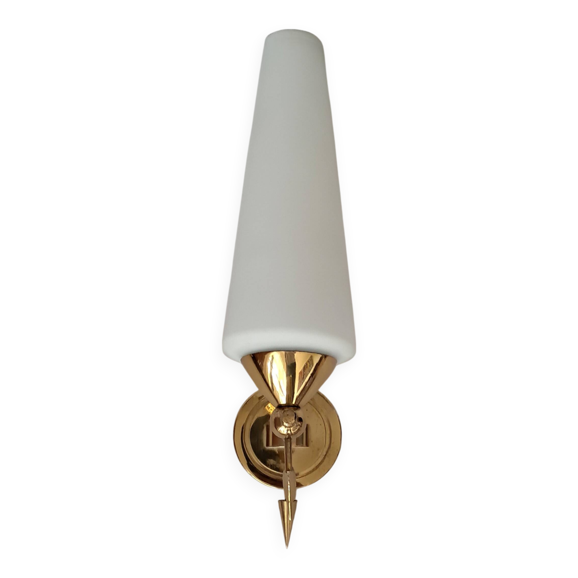 Wall lamp in gilded brass and white opaline, 1960.