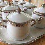 Service de 8 pots à crème et son plateau