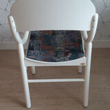 Chaise Baumann blanche.