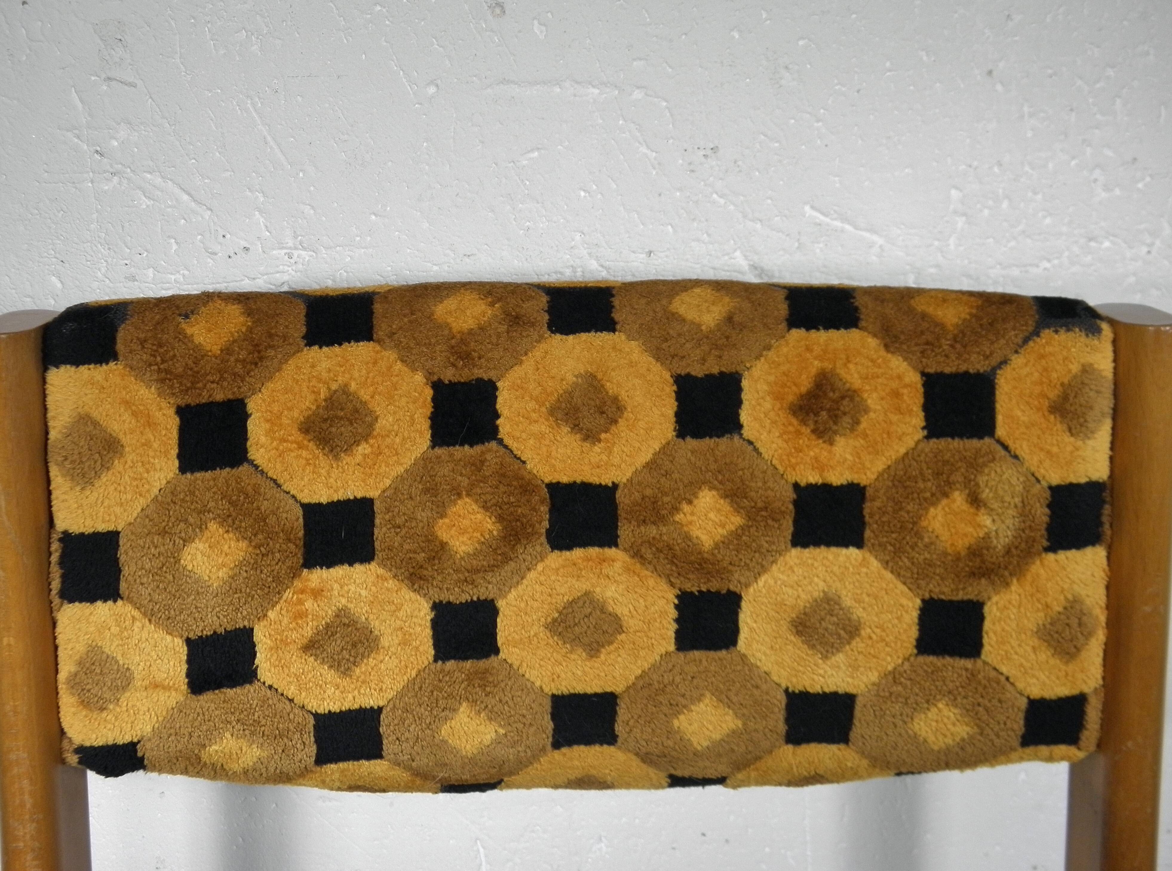 CHAISE BOIS et TISSU années 70