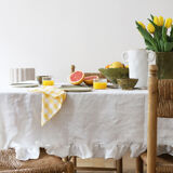 Flying tablecloth made of white cotton gas and mismatched towels