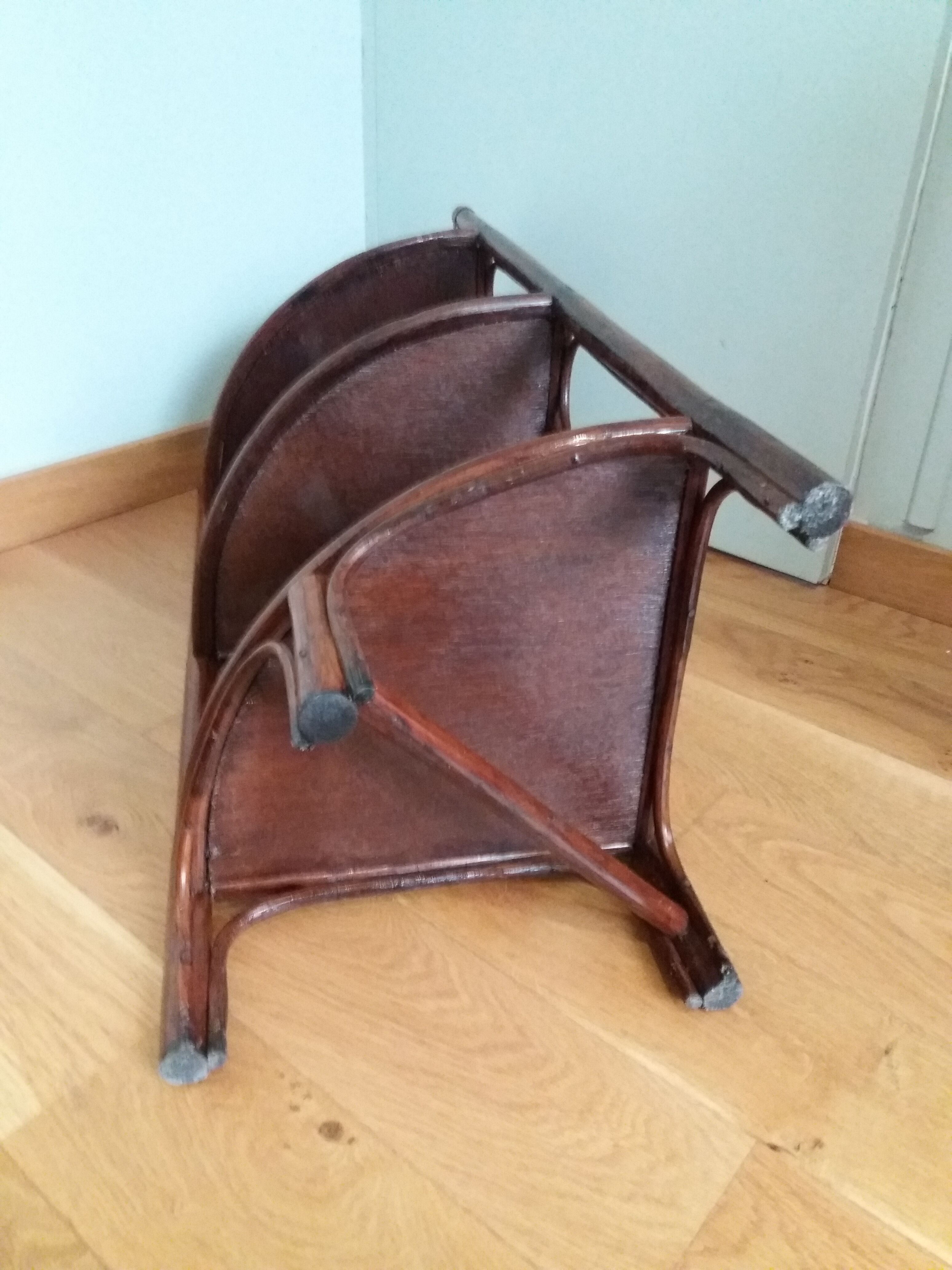 Wicker rattan corner shelf neck