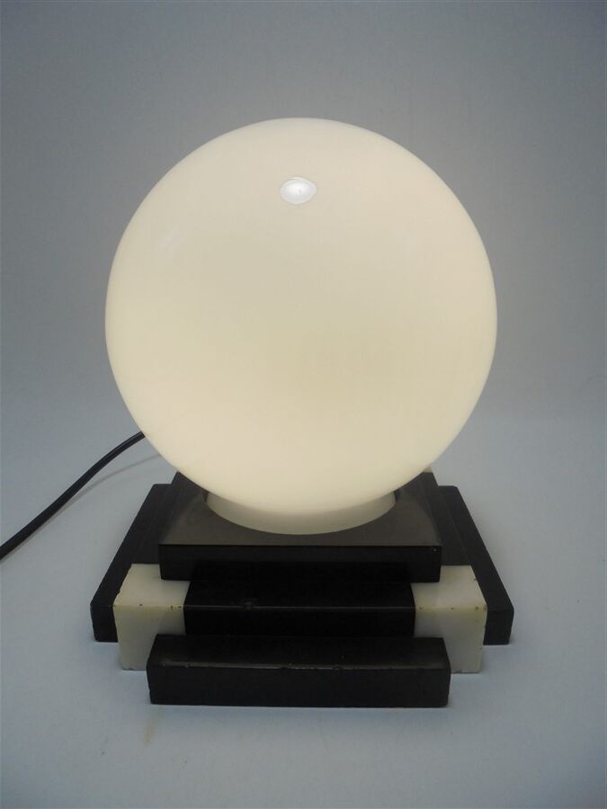 Art Deco lamp