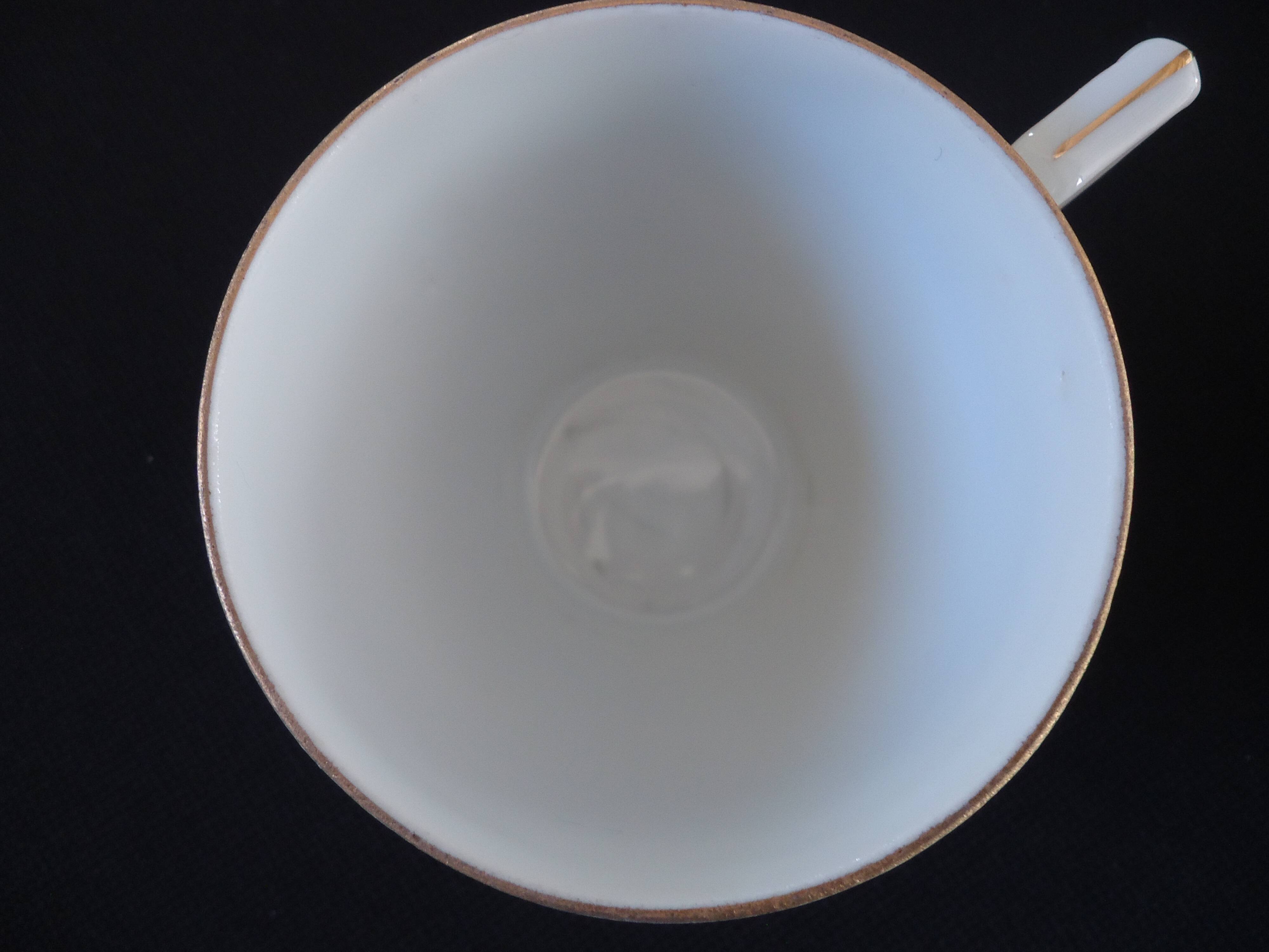 6 tasses à café et sous-tasses en porcelaine fine Art Déco