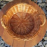 Round wicker basket