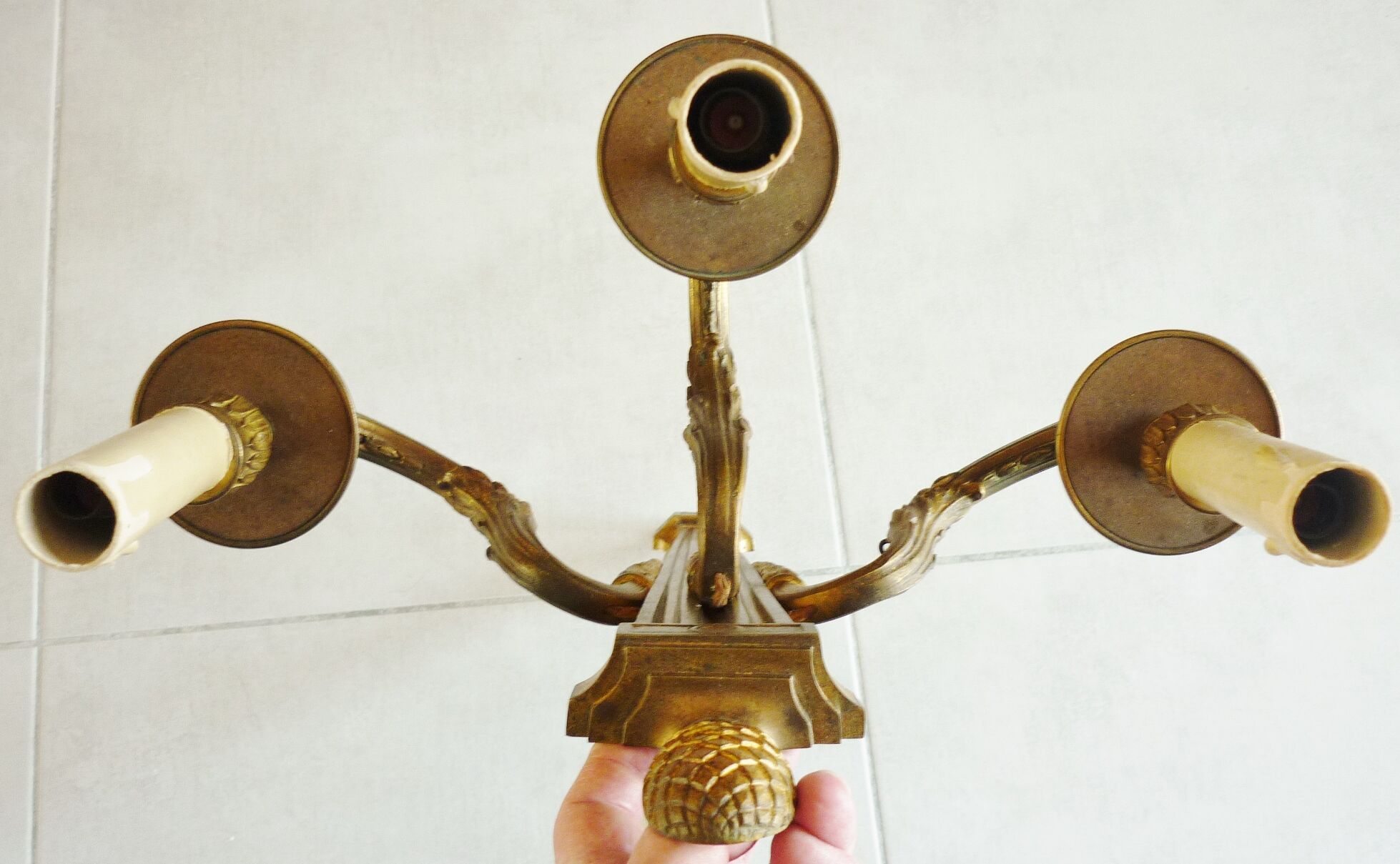 Huge wall lamp in gilded bronze Louis XVI style, three branches, late nineteenth