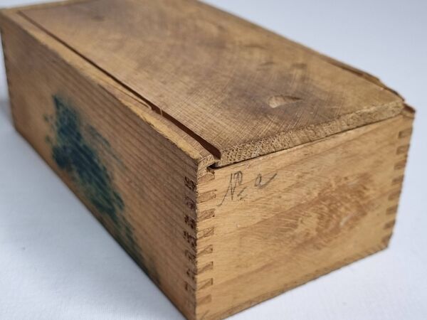 Ancien jeu d'échecs design Staunton – Pièces en bois tourné (Roi 6 cm)