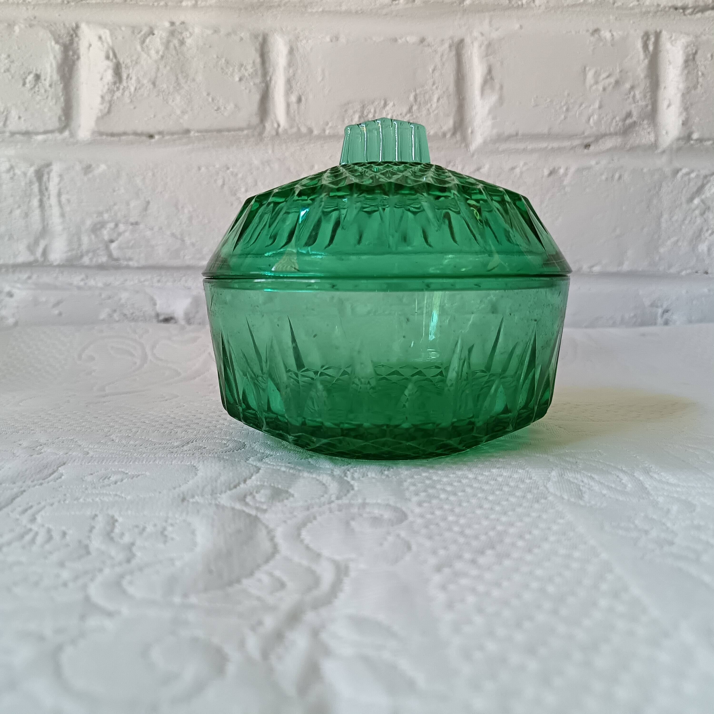 Vintage emerald green glass sugar bowl, Arcoroc France