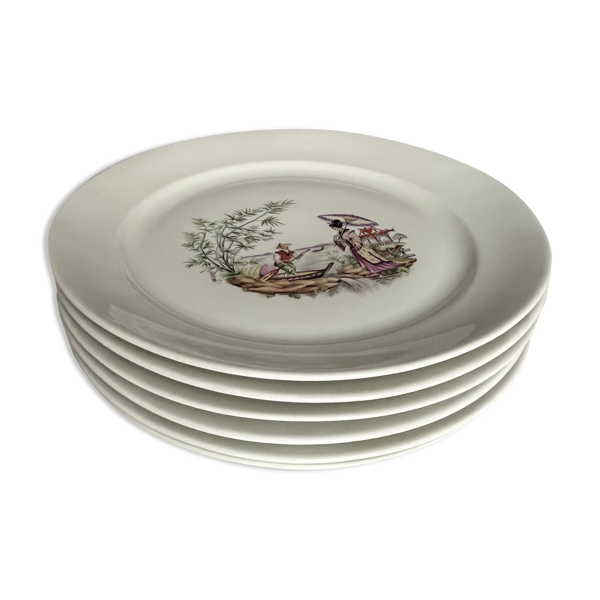6 assiettes en porcelaine fine