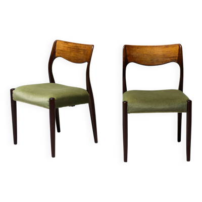 Paire de chaises Model No 71 de Niels Møller en teck et velours vert mousse, 1960