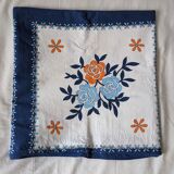 Flowery tablecloth of the 70s