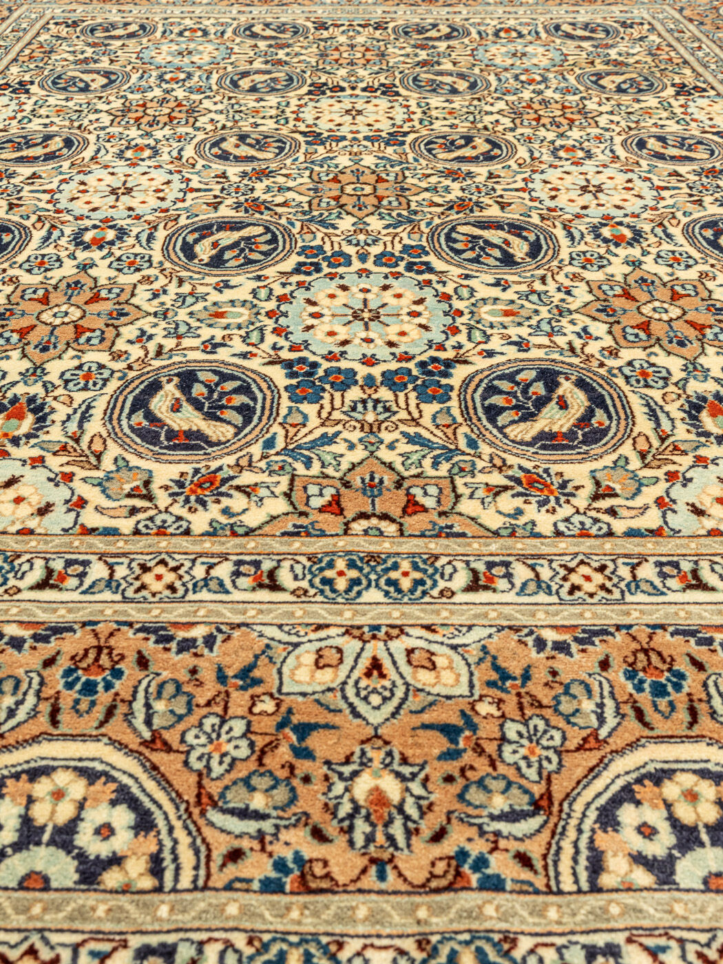 1960s carpet, 188 x 210
