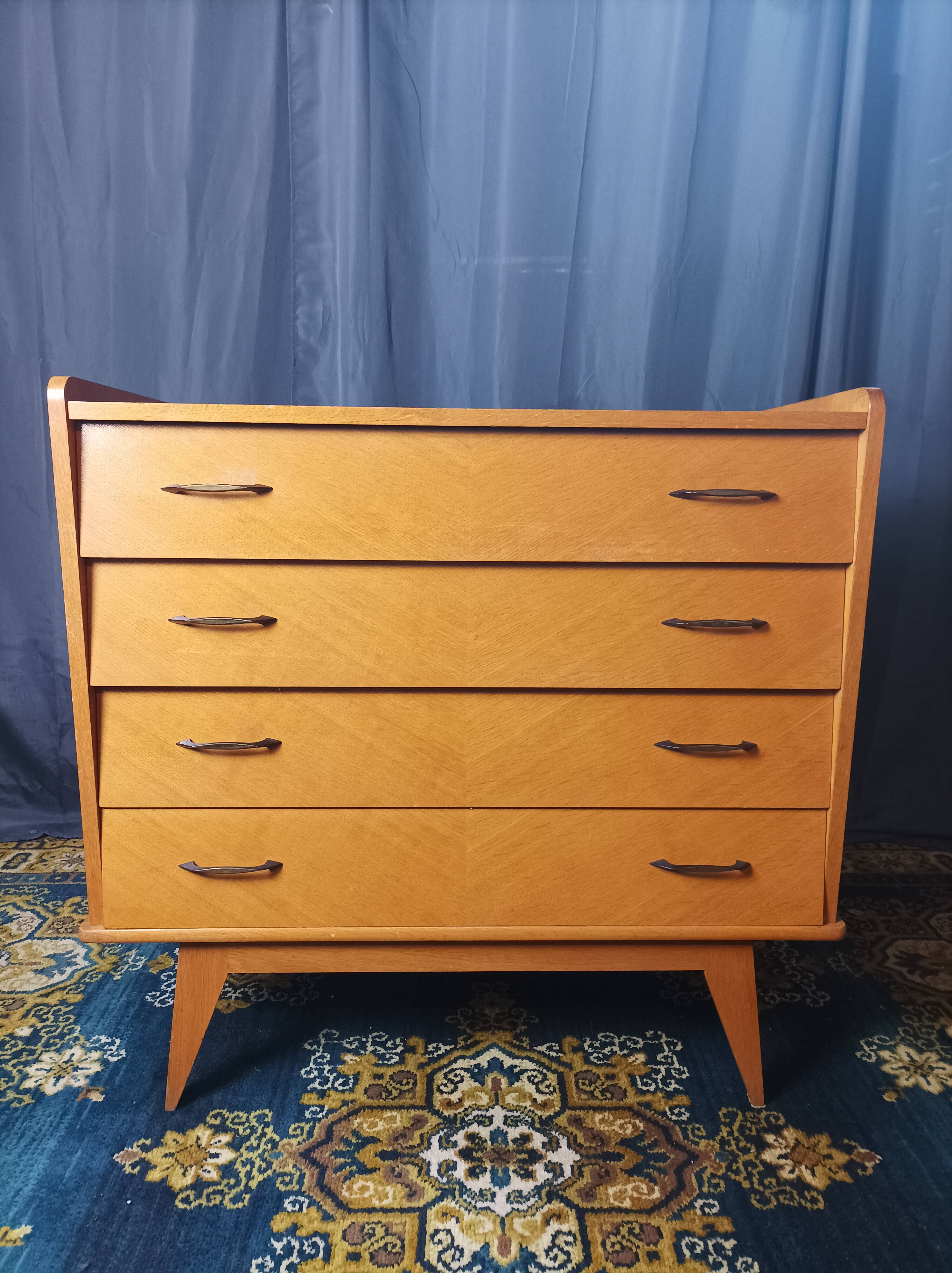 Vintage oak chest of drawers 4 drawers