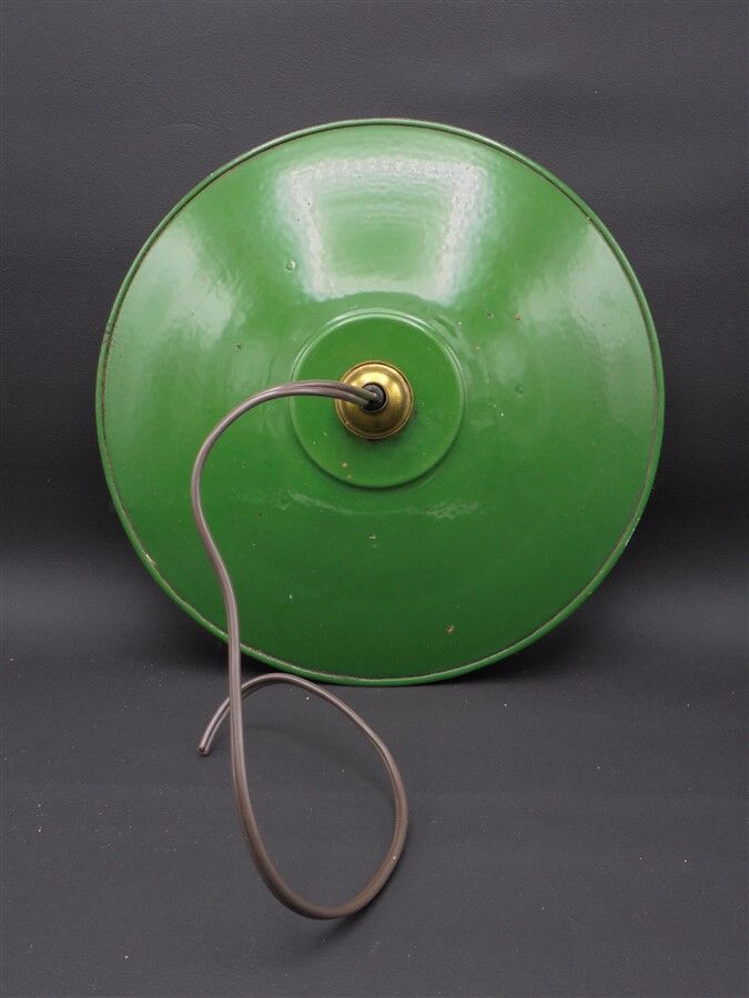 Enamelled steel hanging